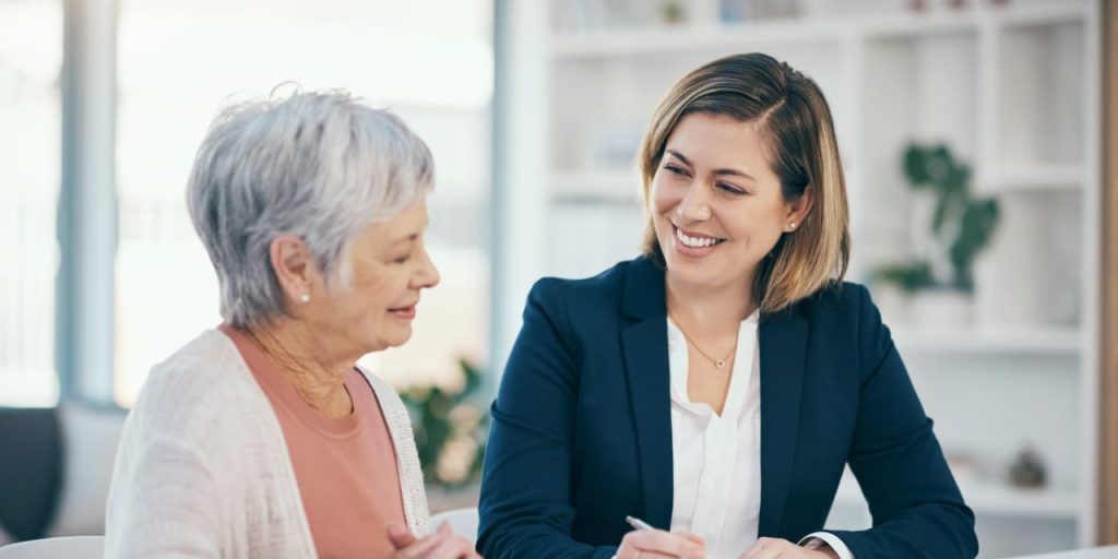 היא מחפשת נאמן ויועץ פיננסי 'בעל אוריינטציה נוצרית'.  אבל כמה חשובה כאן הדת?
