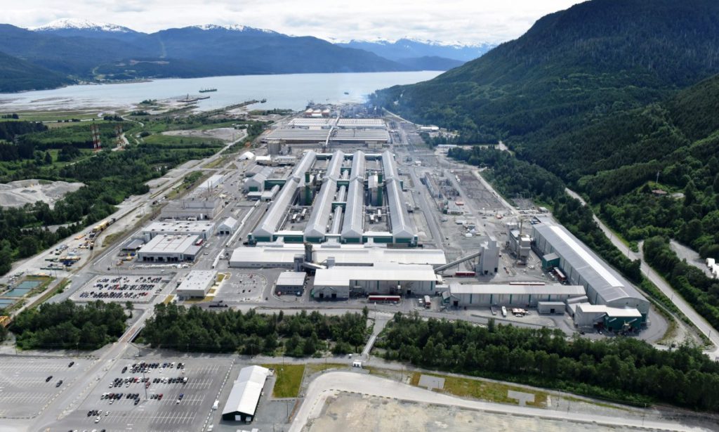 אלקואה, Ignis קרובה לחתימה על עסקת מימון משותפת למפעל האלומיניום בספרד