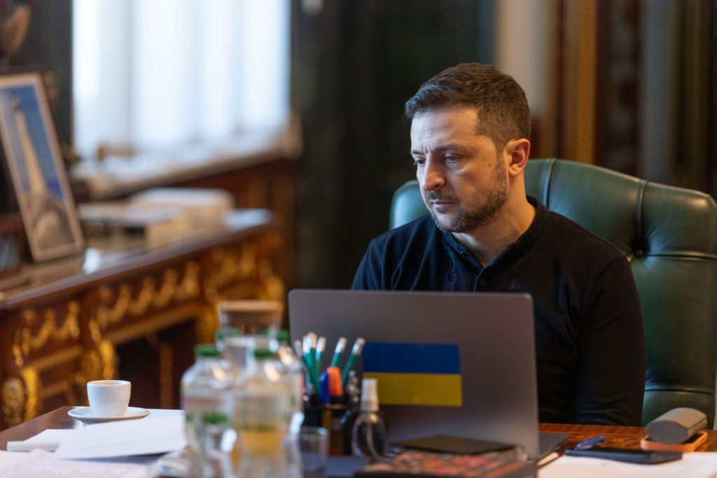 Zelenskiy זהיר בעסקת מינרלים חדשים אך אומר שהסיוע בארה"ב בעבר לא היה הלוואה