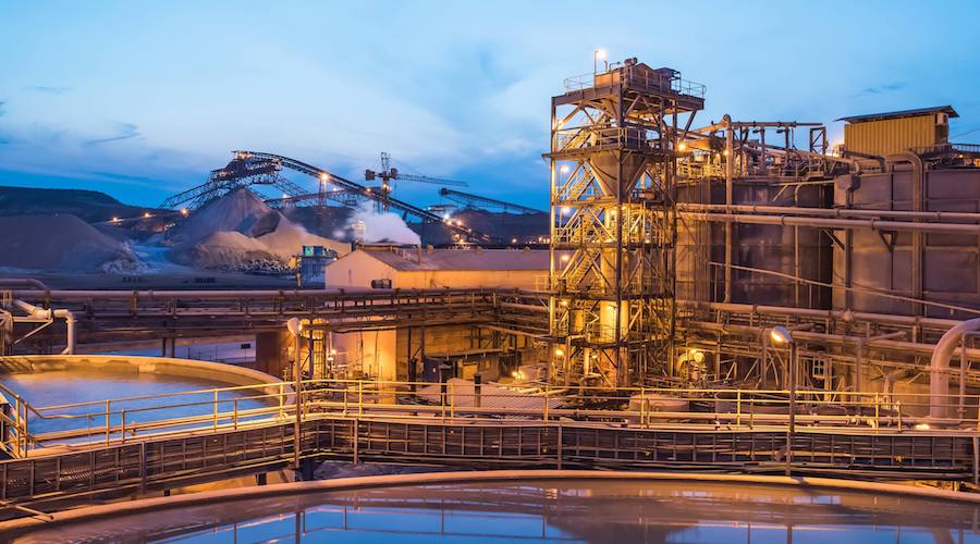 באריק נופל לאחר שפרסם חיוב של מיליארד דולר על מכרה מאלי