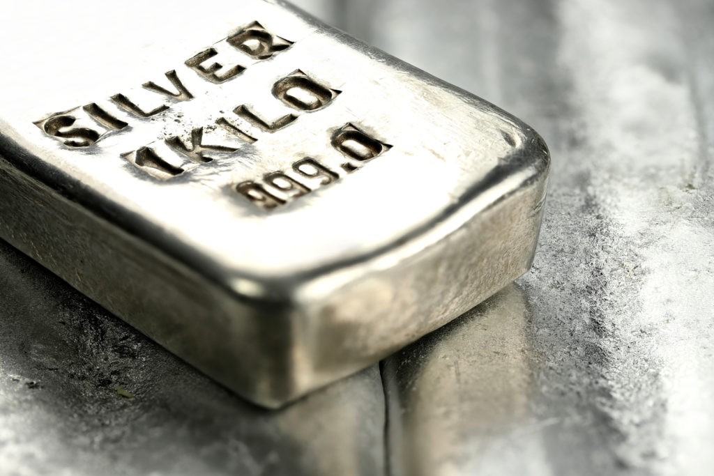 Comex Silver נראה חוזר ללונדון בגלל מחירי שיא של ספוט
