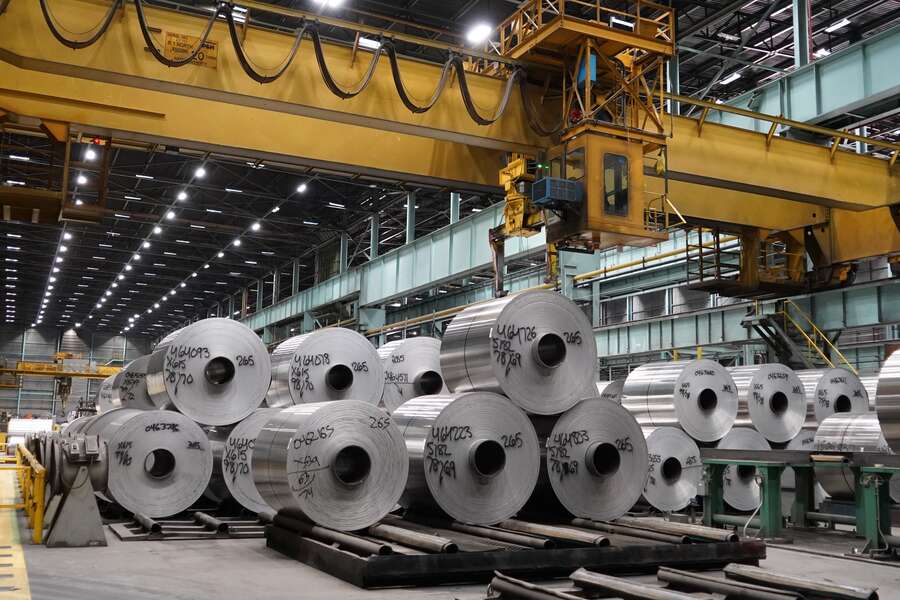 מפעל אלומיניום המספק טנדרים של פורד מתפרץ שוב באש