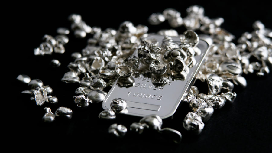 העלייה הפרבולית של סילבר דוחפת את נפח תעודות הסל ליד קרן S&P 500