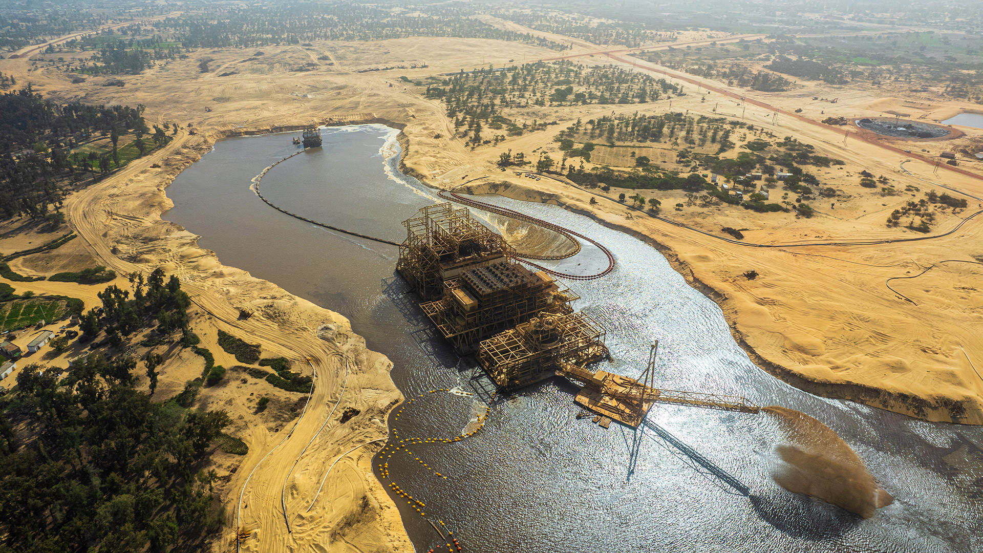 שריפה גורמת ל-Eramet לעצור את תפוקת החולות המינרליים בסנגל מסוף מרץ