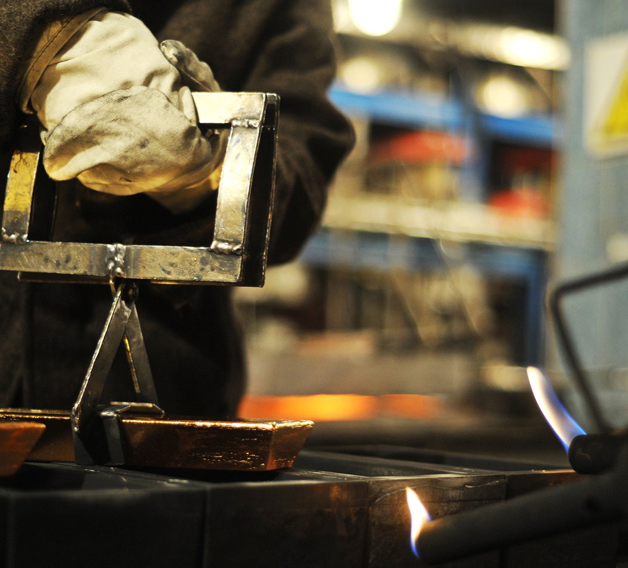 גלנקור אמר לסגור את מכירת פעילות הכרייה של Kazzinc