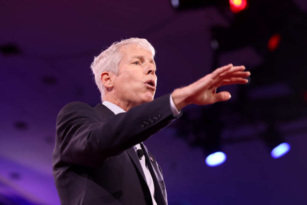 ראש האנרגיה של ארה"ב ממעיט בעניין באדמה הנדירה של גרינלנד