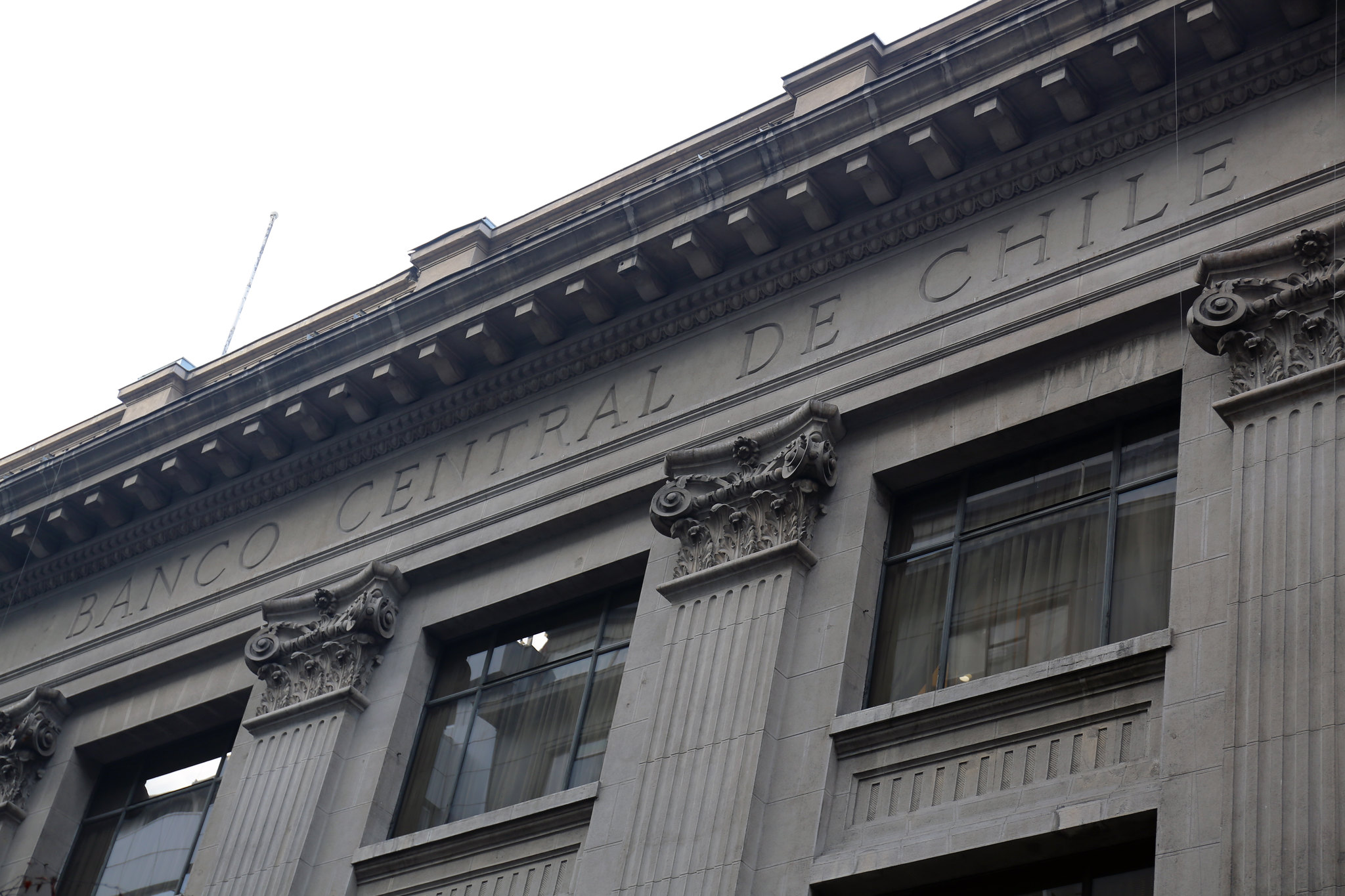 הבנק המרכזי של צ'ילה מנפיק רכישת זהב ראשונה מזה עשרות שנים על רקע המהומה העולמית