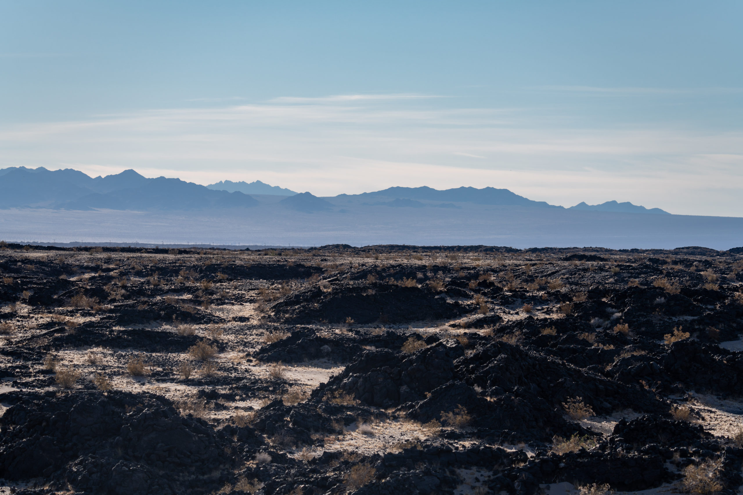 הרנה עיניה בקליפורניה אדמה נדירה, נכסי אורניום
